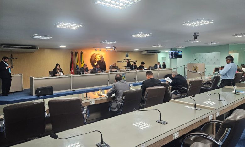 Comissões da Câmara de Campina Grande auxiliaram na fiscalização e no trabalho legislativo Comissões da Câmara de Campina Grande auxiliaram na fiscalização e no trabalho legislativo