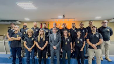 Vereador Dinho Papa-léguas homenageia Agentes da Delegacia de Roubos e Furtos de Campina Grande