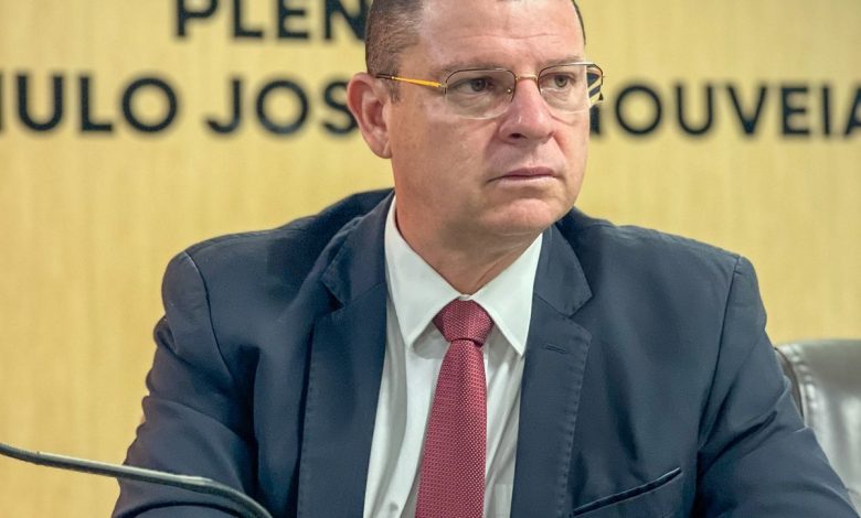 Vereador Dinho defende construção de um estádio municipal em Campina Grande